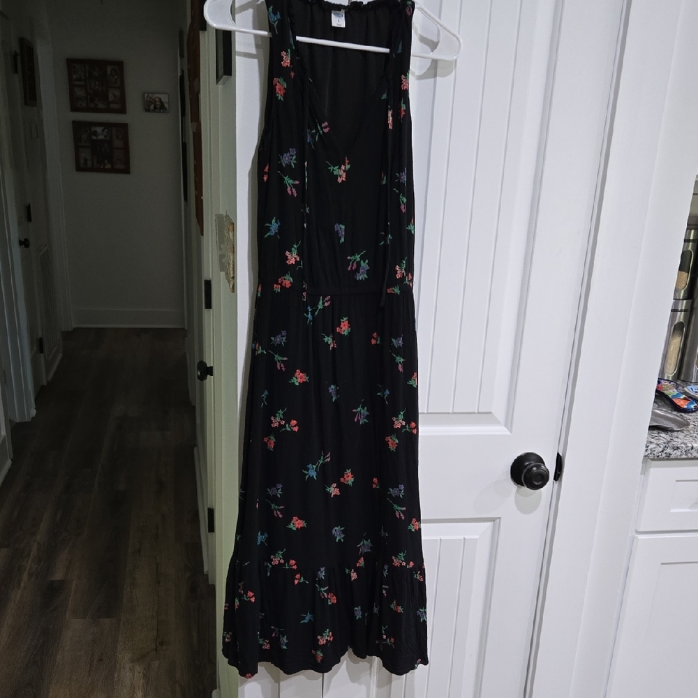 Old Navy Sleeveless Floral Midi Dress